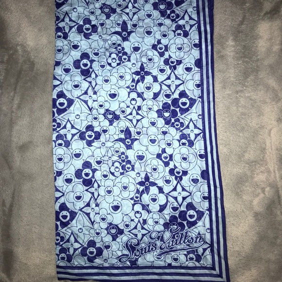 LIMITED EDITION AUTHENTIC Louis Vuitton scarf - Picture 1 of 4